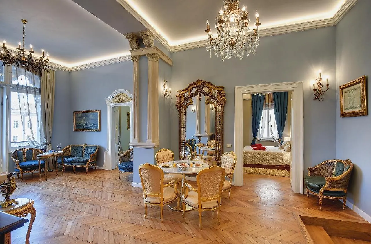 Demartini Palace Pula Apartment