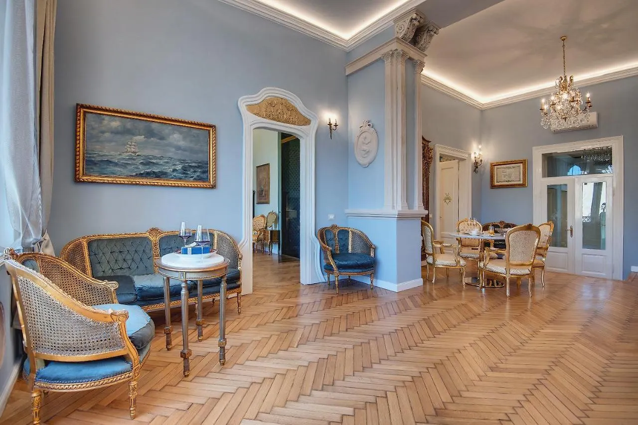 Demartini Palace Pula